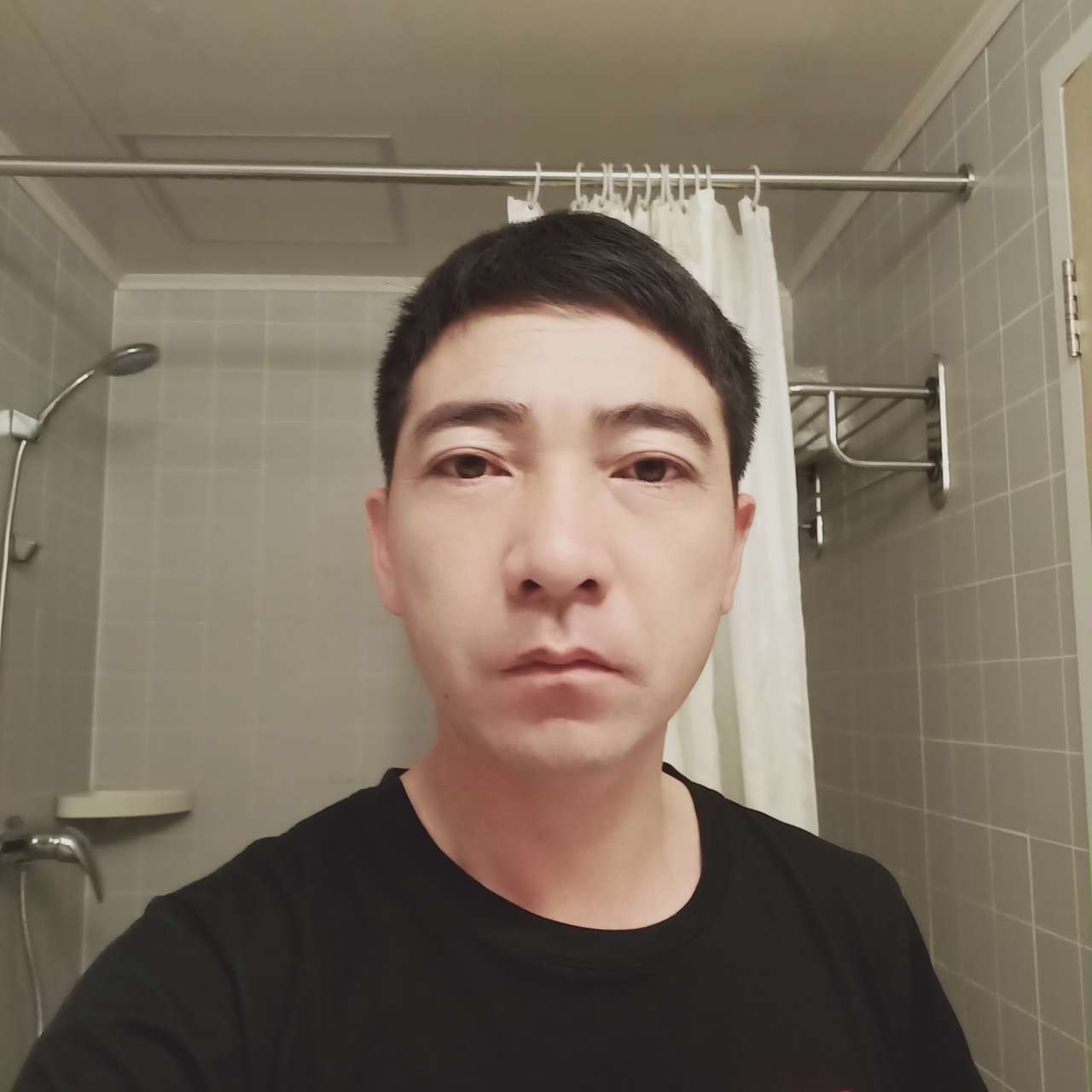 电话向闪闪的照片