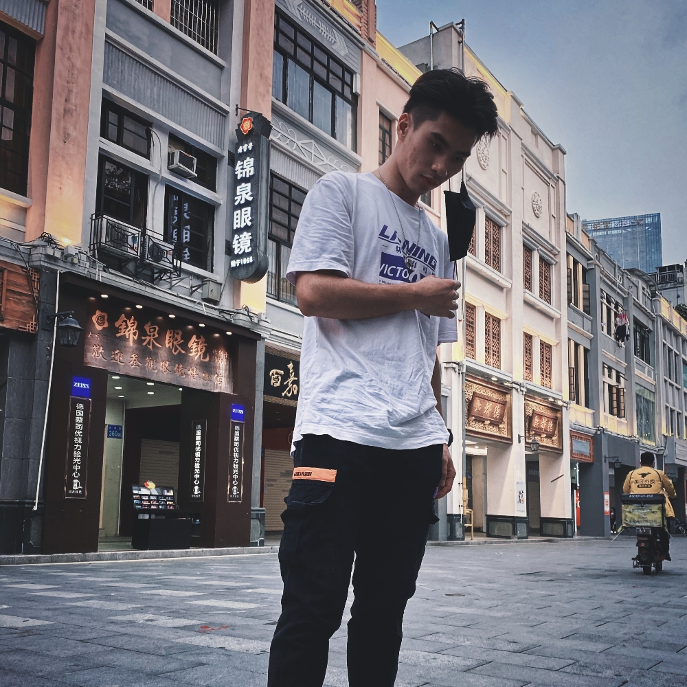 宇宙地球人的照片