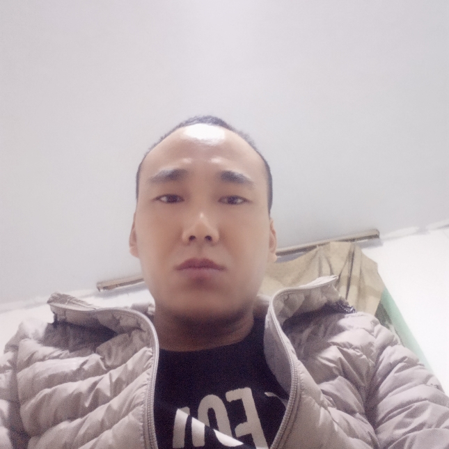 清秀漫步乌冬面的照片