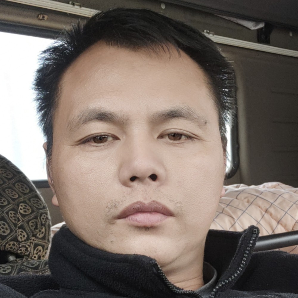 巨人爱欣喜的照片