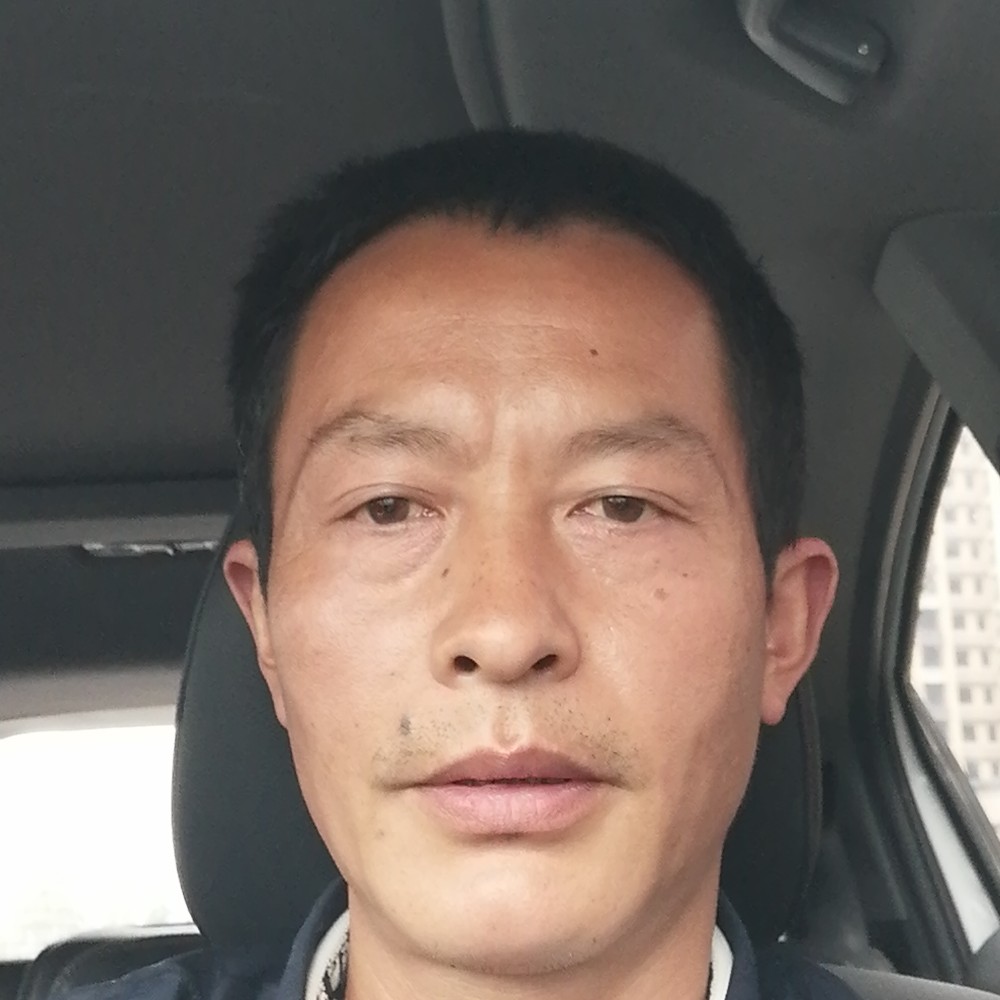 西装笑甜蜜的照片