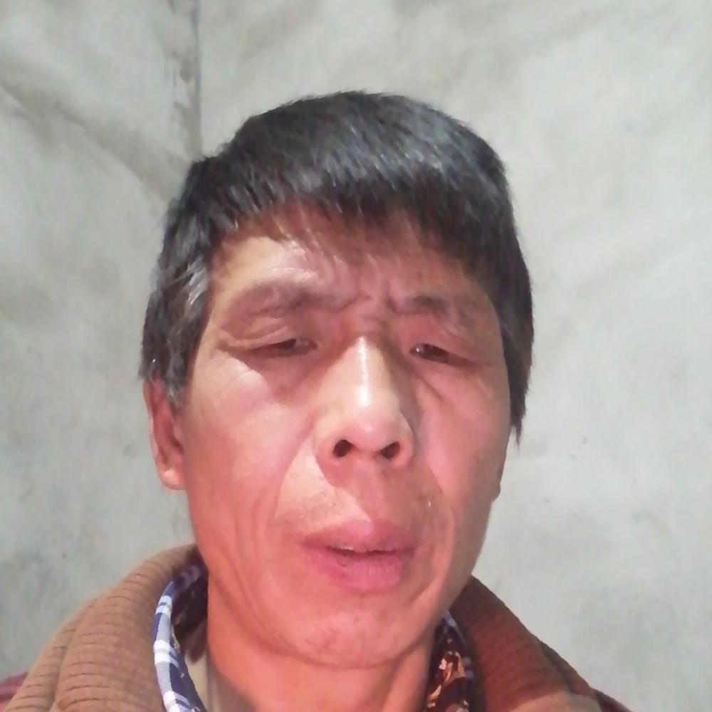 眼睛相许任性的照片