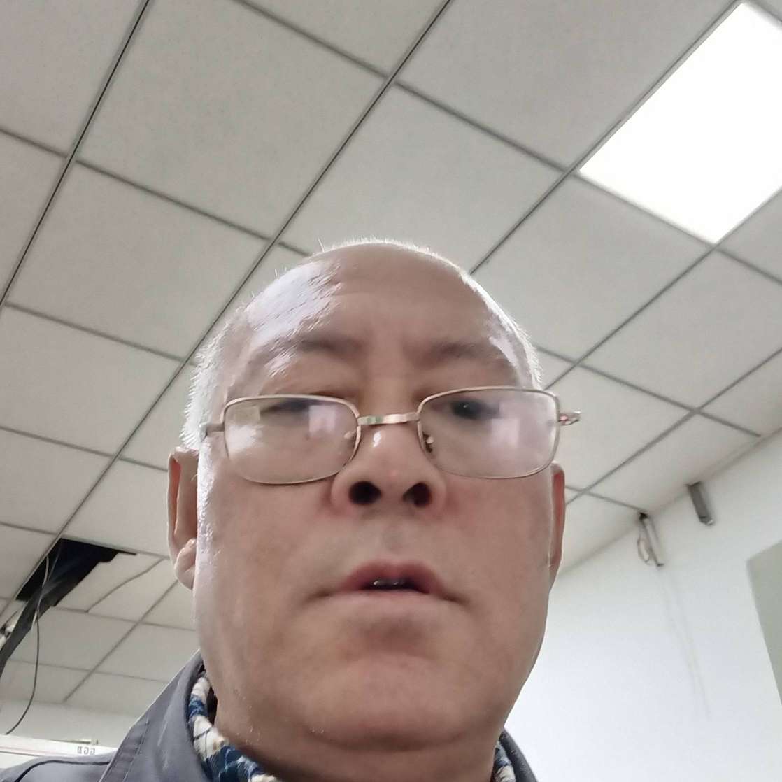 感性浅吻心情的照片