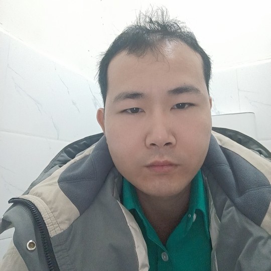 逻辑AA的照片