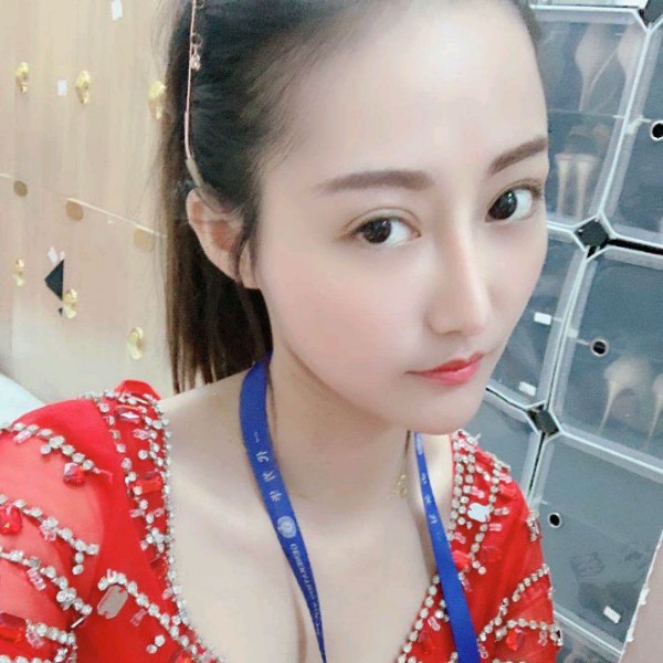 虚心和翅膀的照片