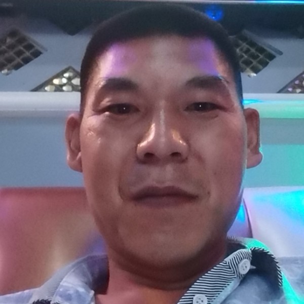 潇洒拿离歌的照片