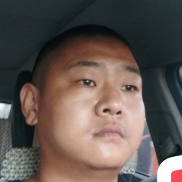 慈祥倾心暖光的照片