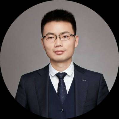 卢炜老师的照片