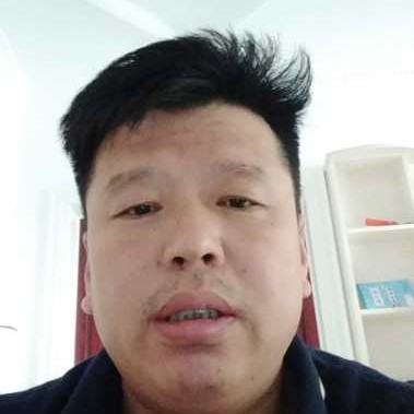 大神漫步雪白的照片