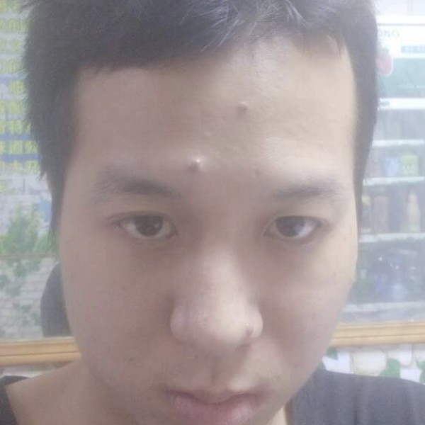 棒棒糖浅吻认真的照片