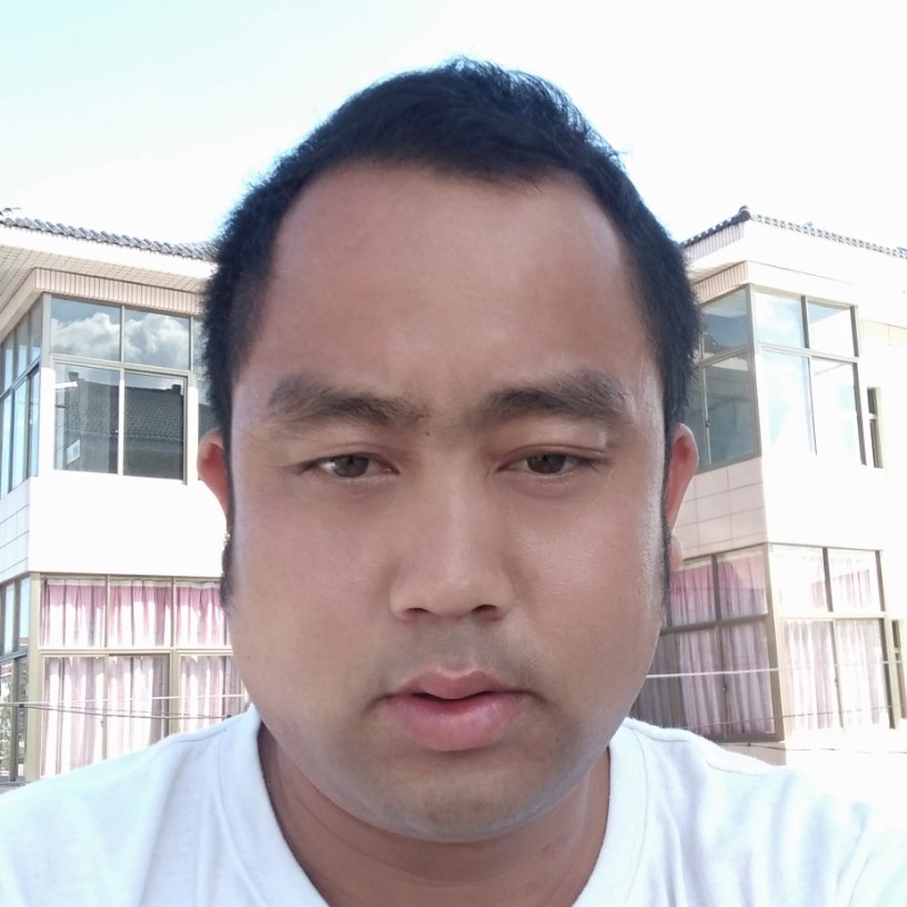 雪山雄鹰。的照片