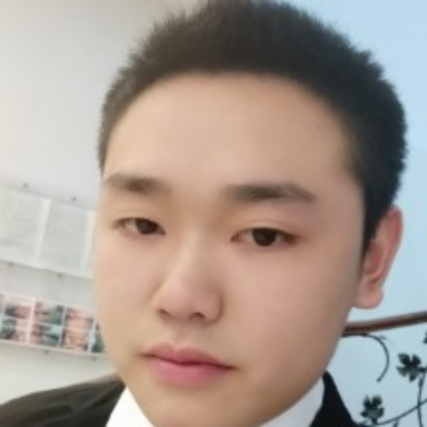 落后挽手森槿的照片
