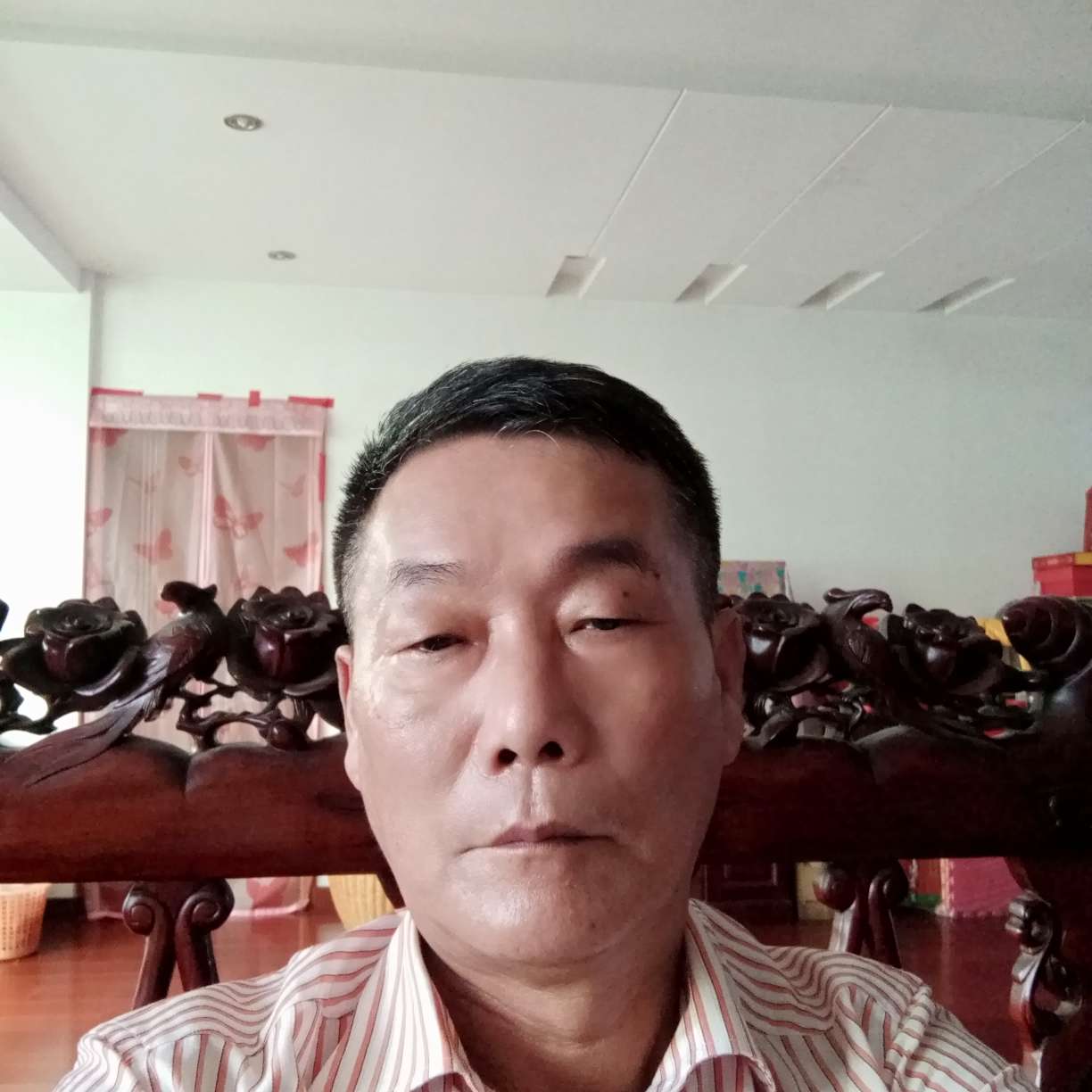 荣国昌的照片