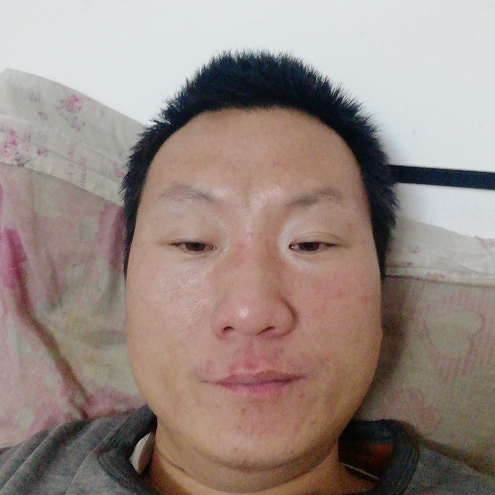 小王英画凯孑王的照片