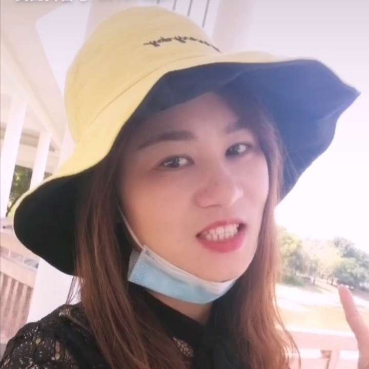 C的照片