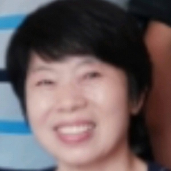秋颜闻俊逸的照片