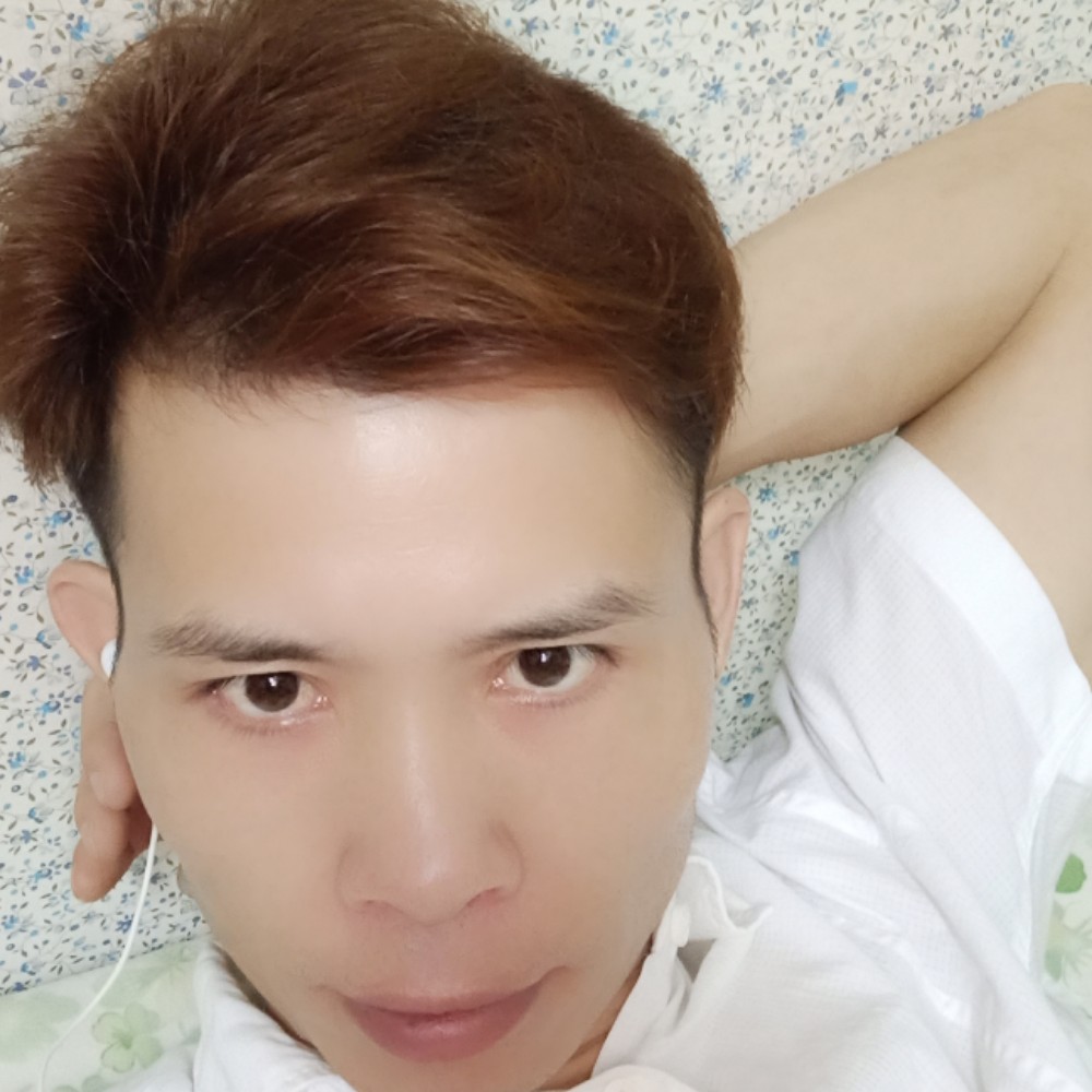 自觉向天寂的照片