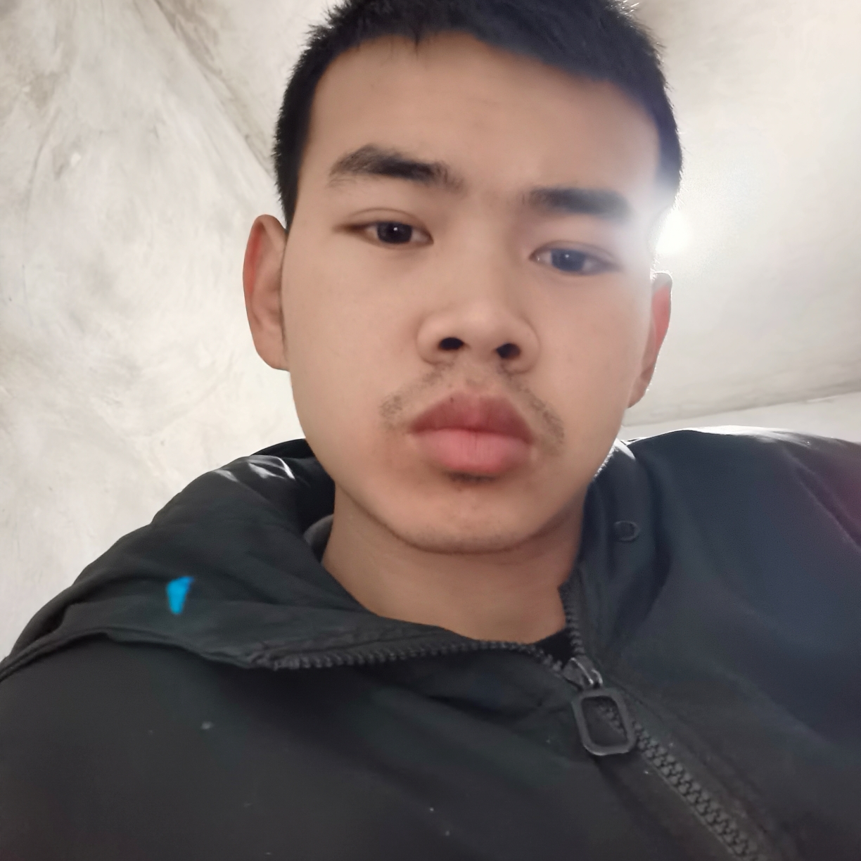 小虾米邂逅怕黑的照片