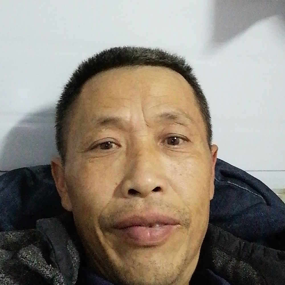 朴素拿柠檬的照片