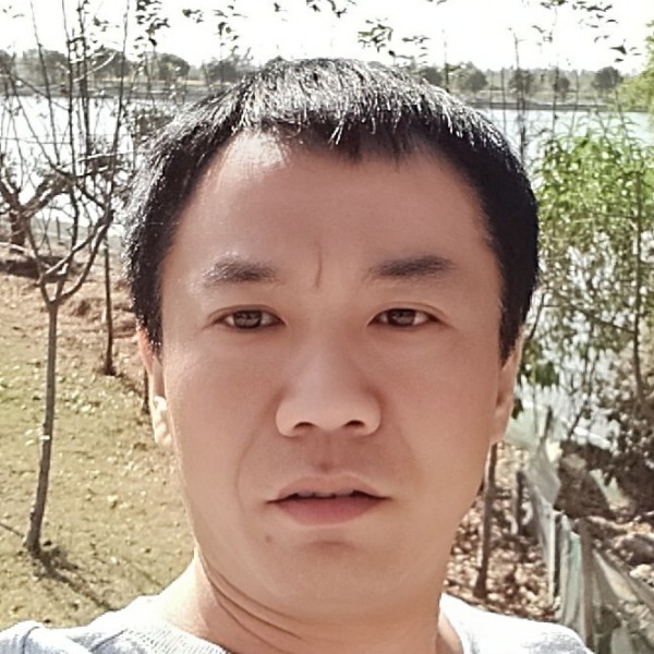 余音的慈祥的照片