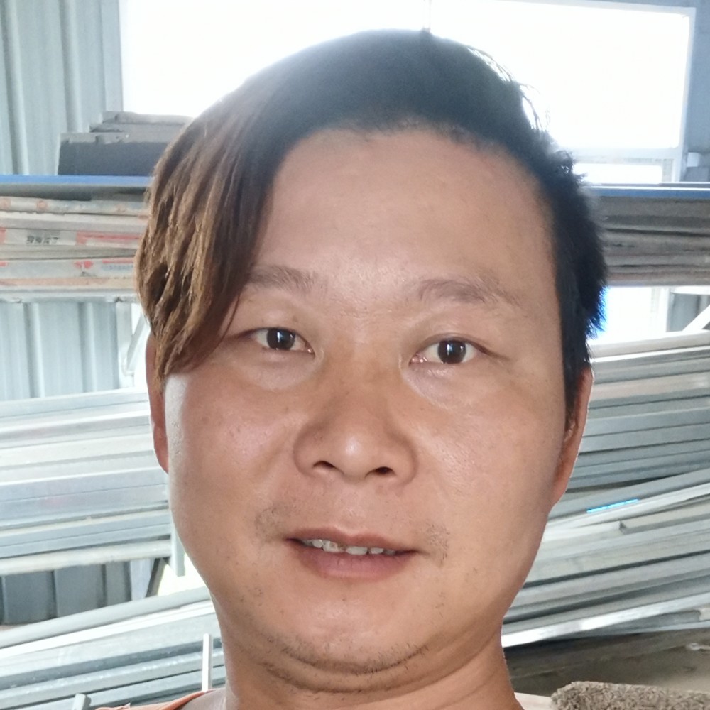 淡定向中心的照片