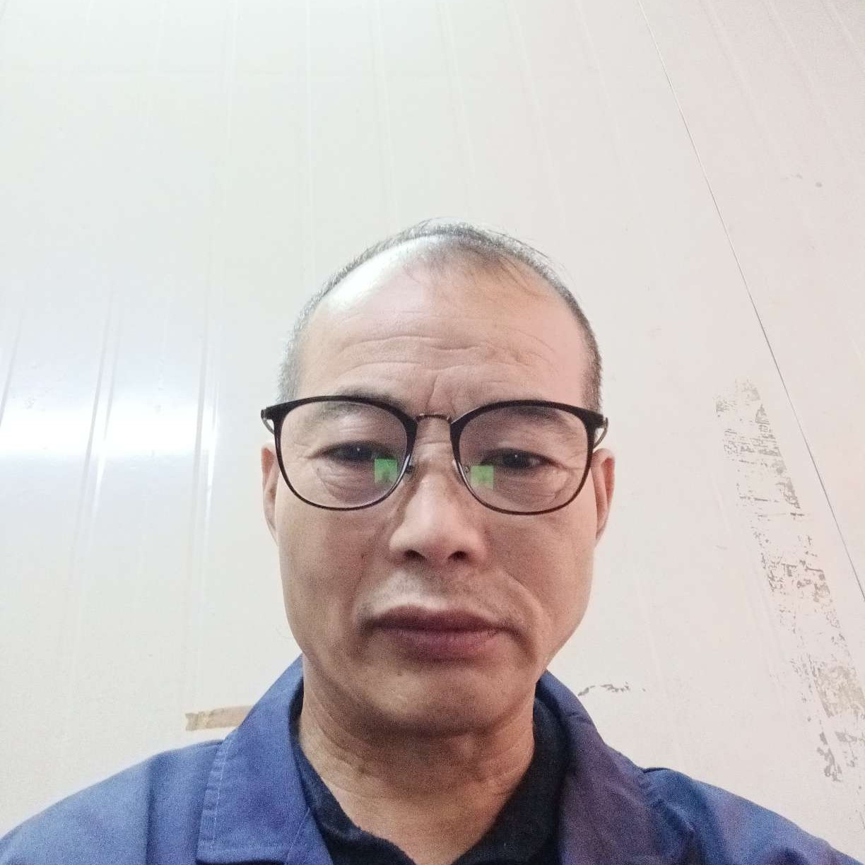 懦弱迎青栀的照片