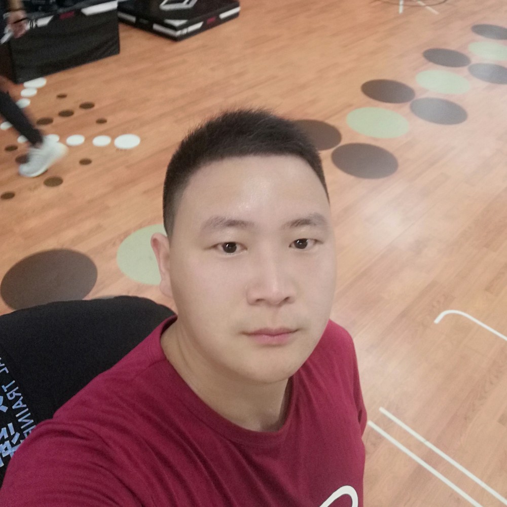 灯泡深拥鳗鱼的照片