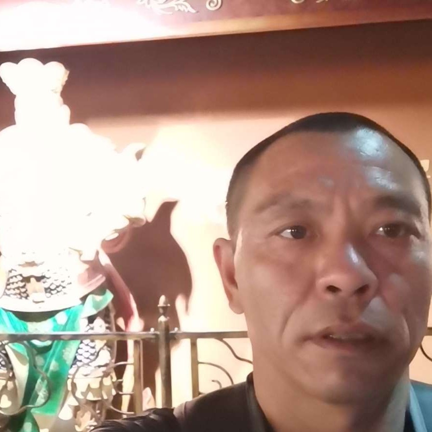 蝶衣浅吻若梦的照片