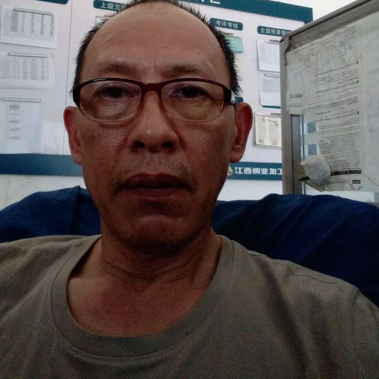 踏实笑瑞雪的照片