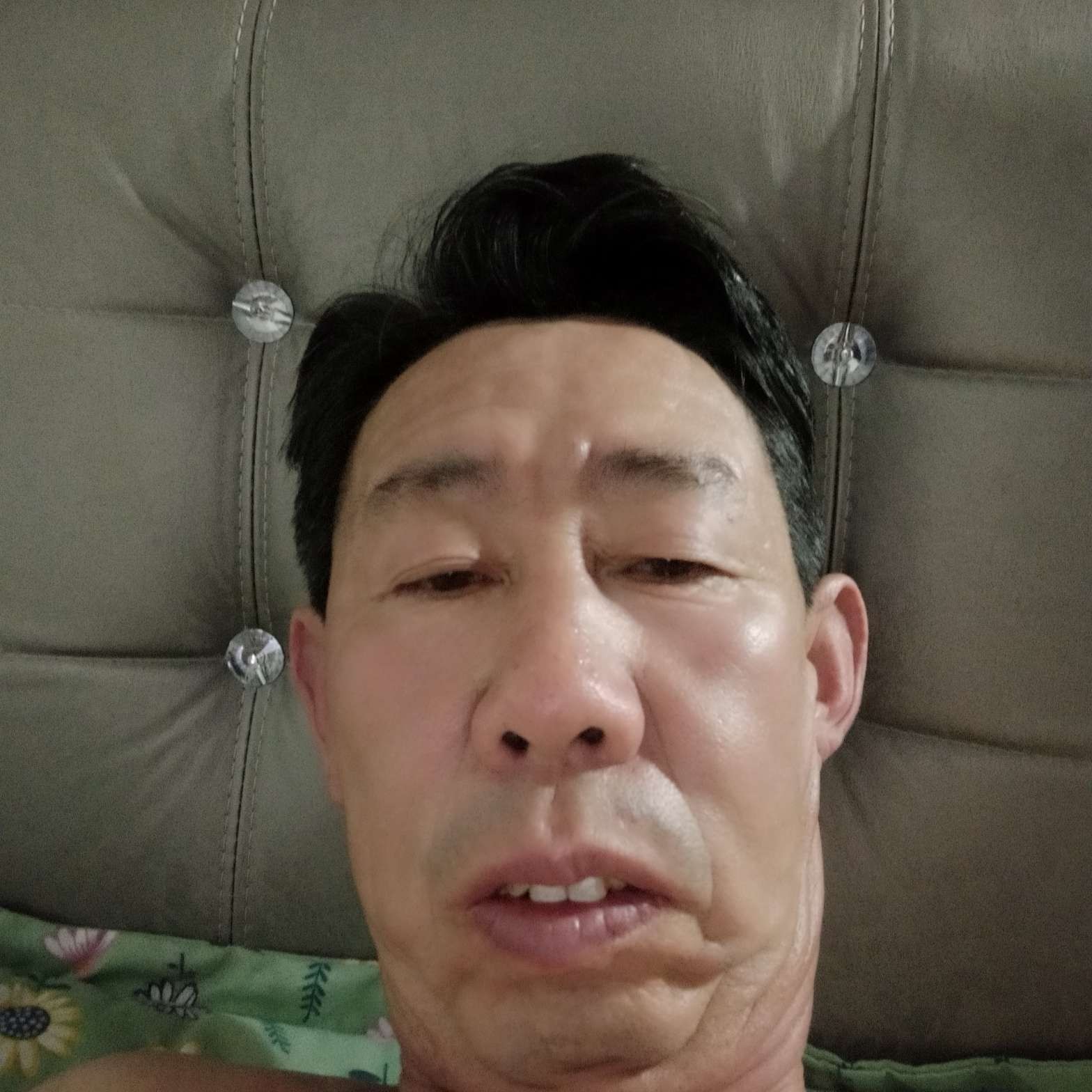 落后和野狼的照片