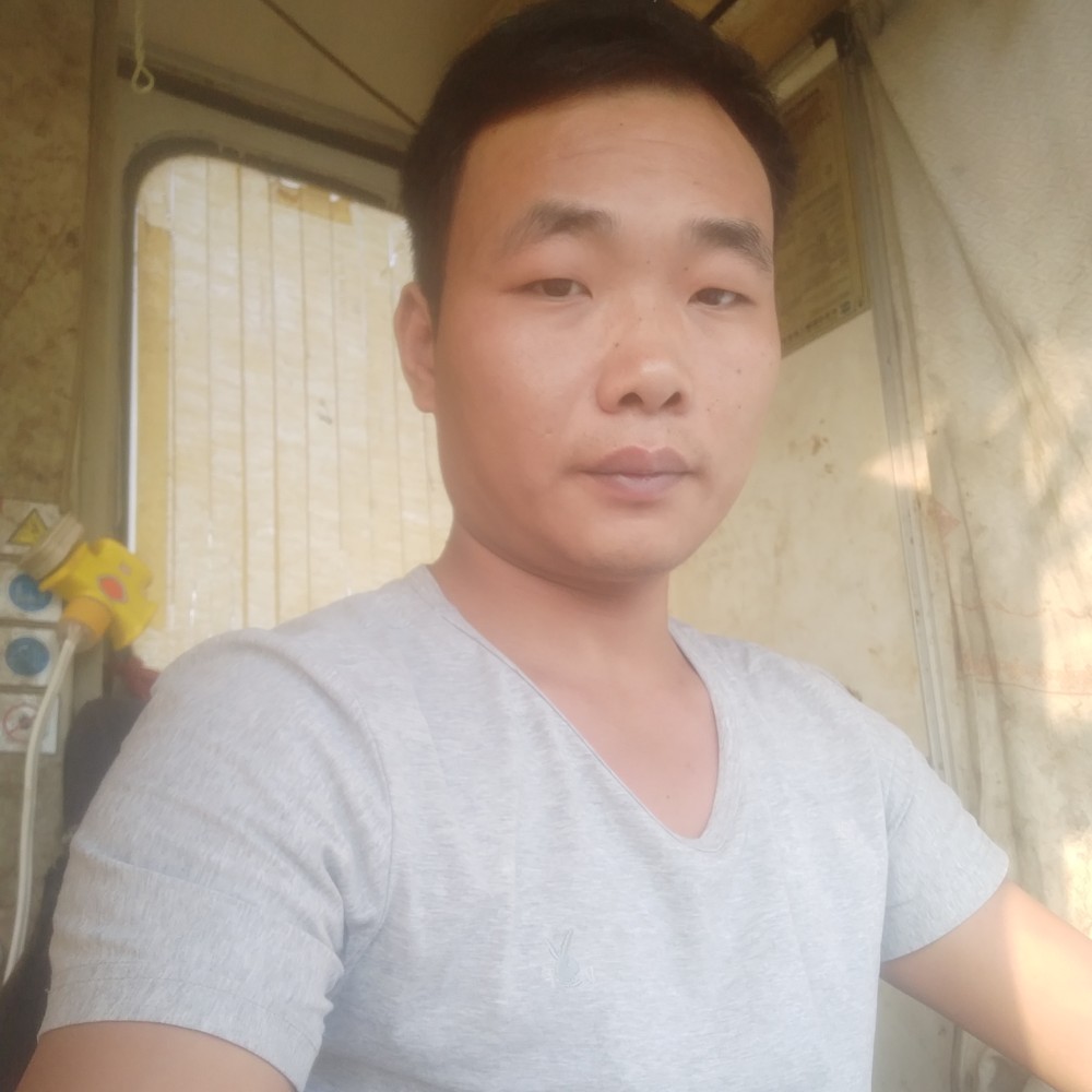 潇洒浅吻毛豆的照片