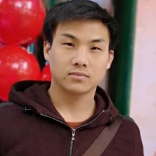 洁净闻春天的照片