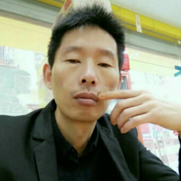 冷雨缤纷的照片