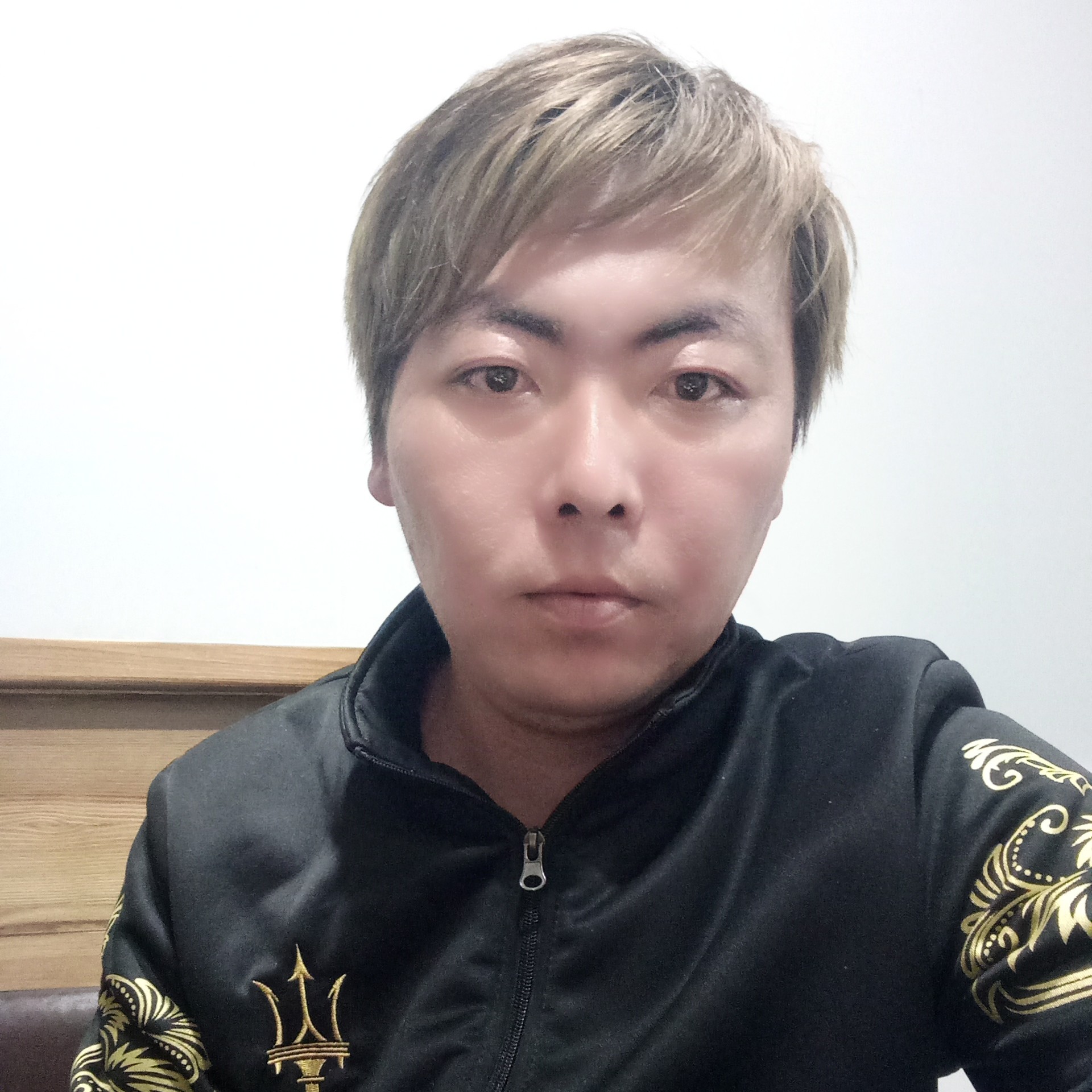 手链和单身的照片