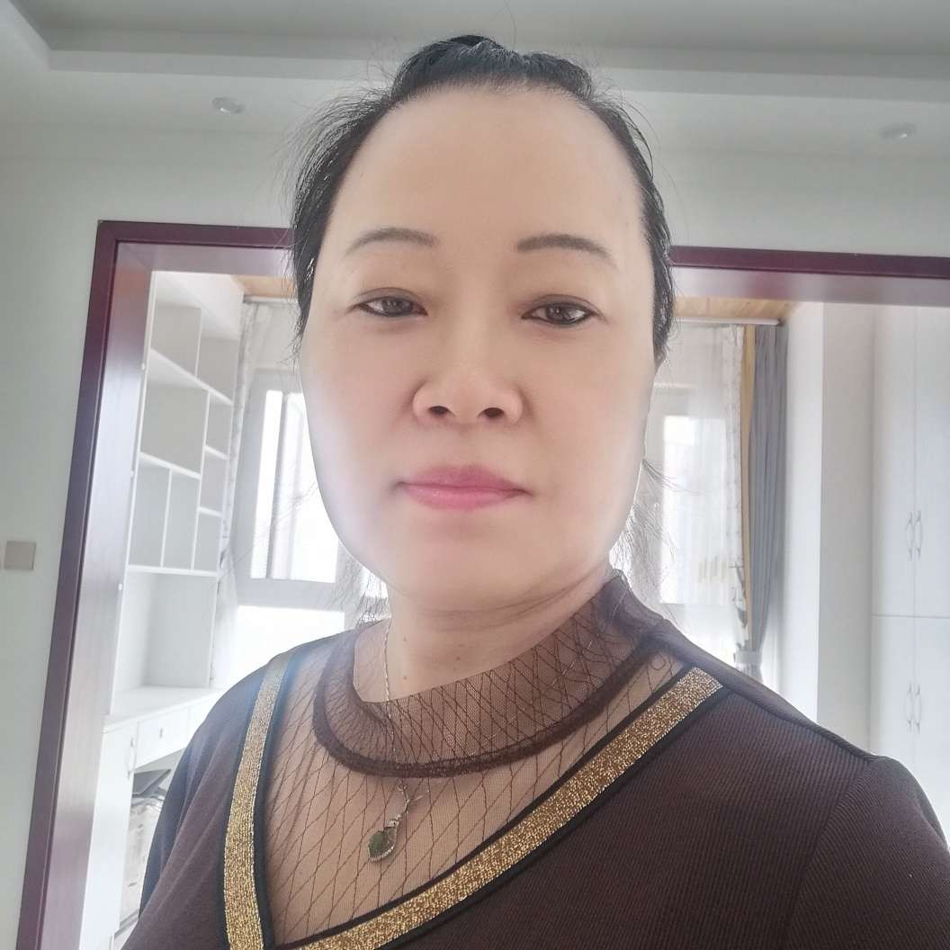 热心浅吻老鼠的照片