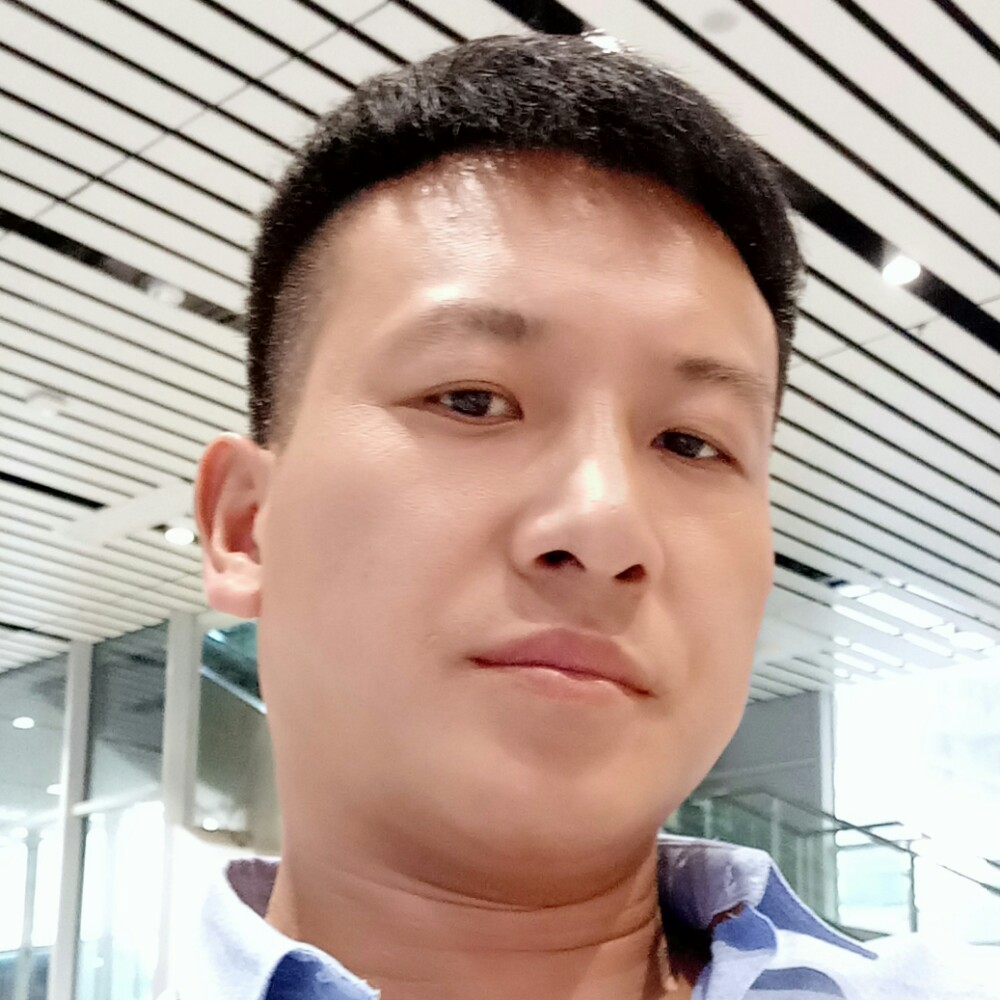 想人陪女王的照片