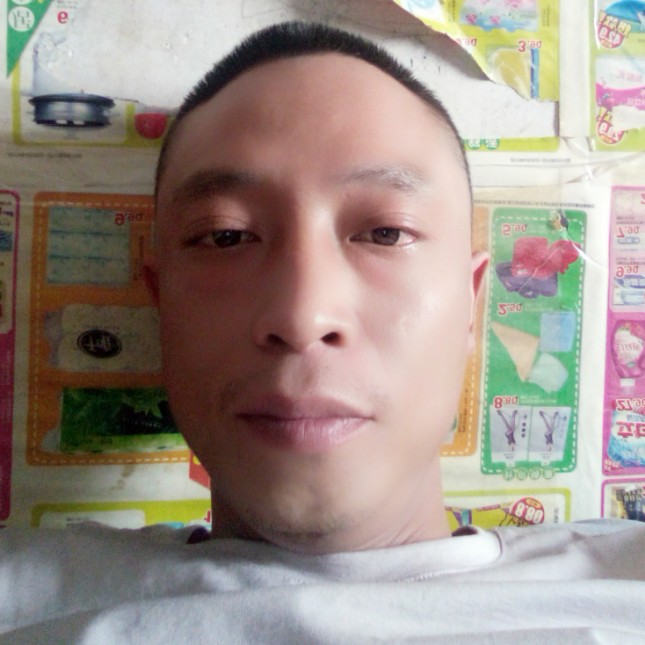 大叔放弃微笑的照片