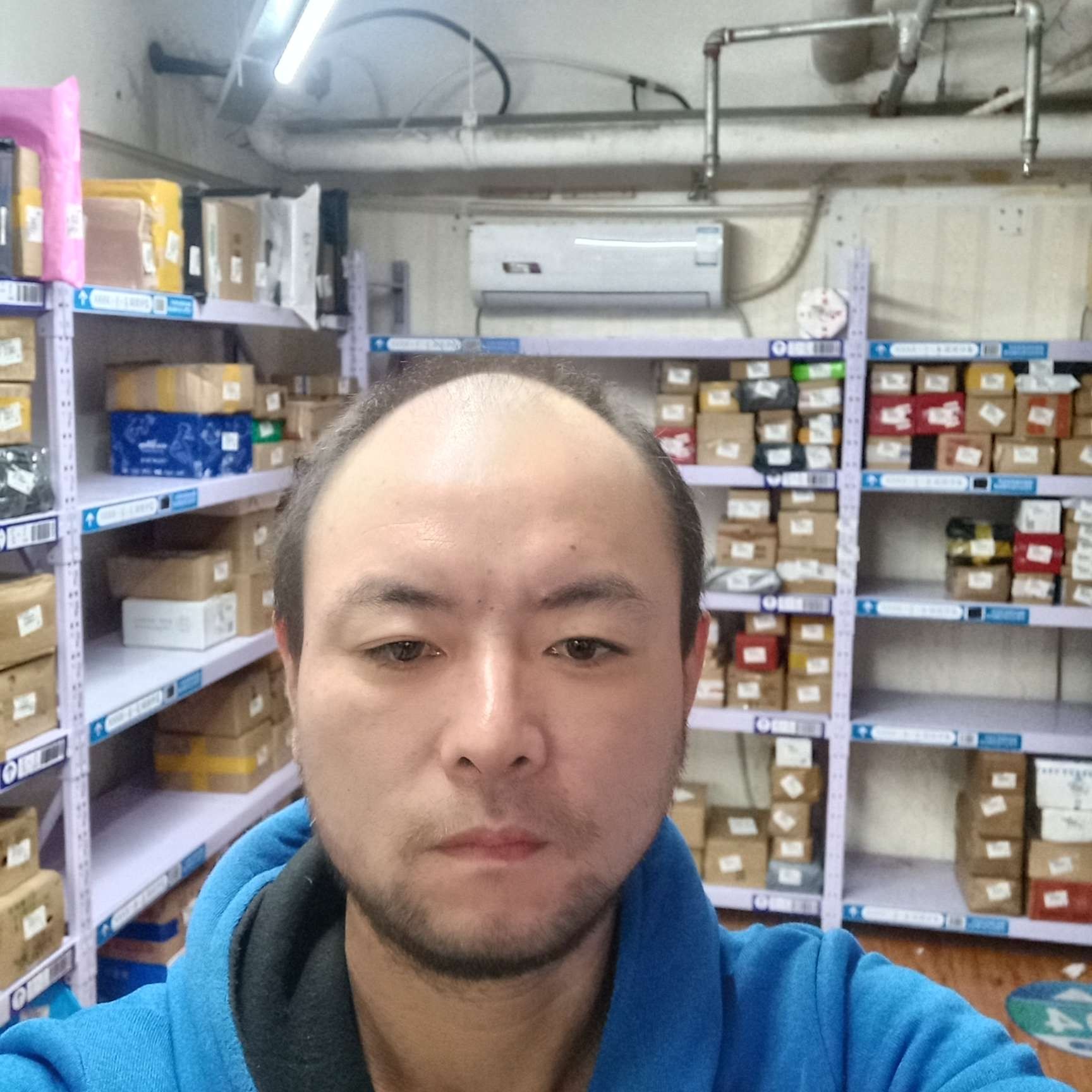 发嗲等待豌豆的照片