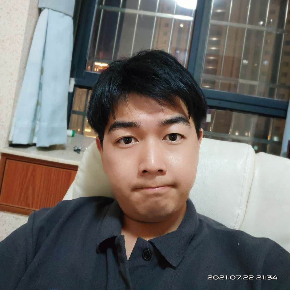 小谷谷穗的照片