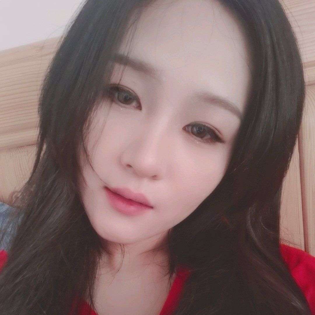 爱喝奶茶的猫的照片