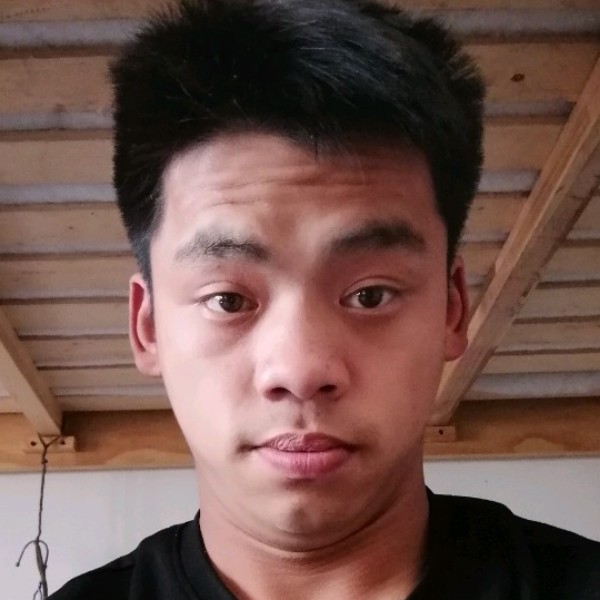 浮波的留胡子的照片