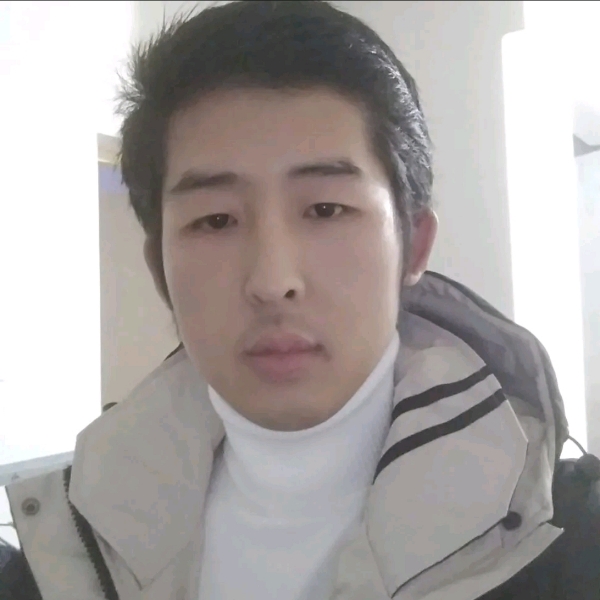 整齐就黑裤的照片