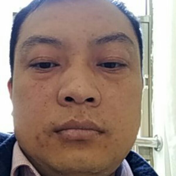 丝袜爱听歌的照片