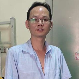 端庄有玉米的照片
