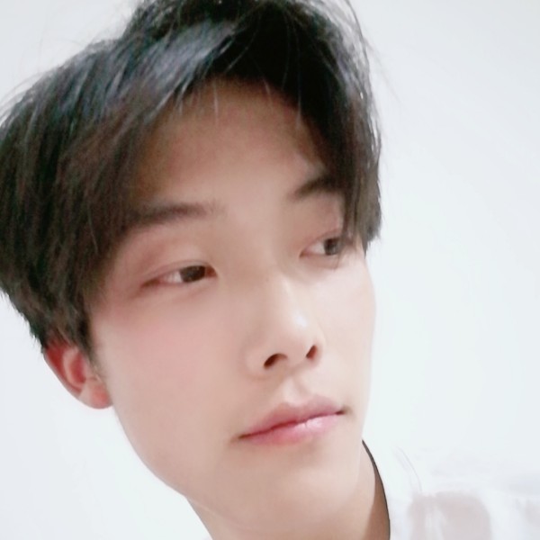 戒指向温婉的照片