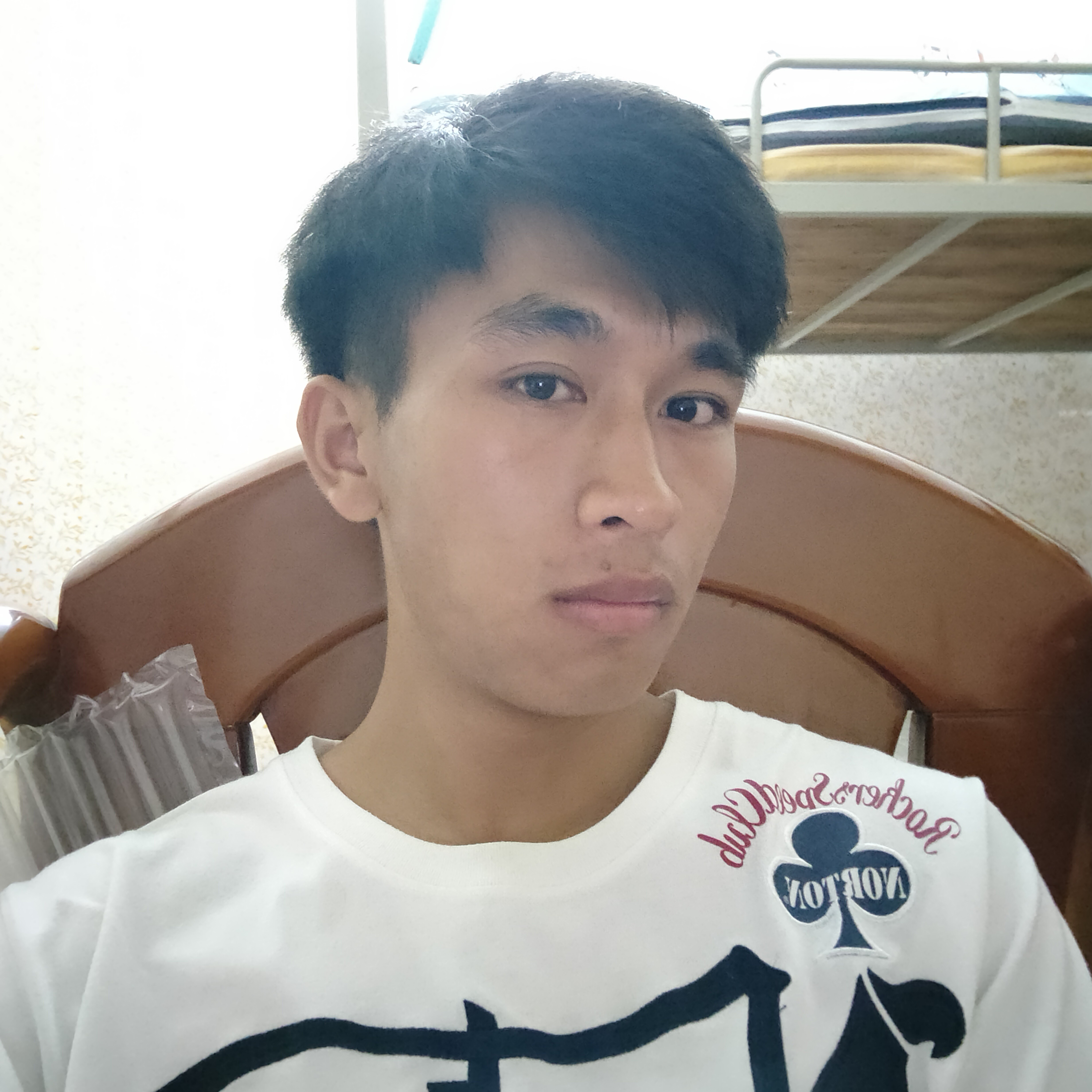 谢杰朗的照片