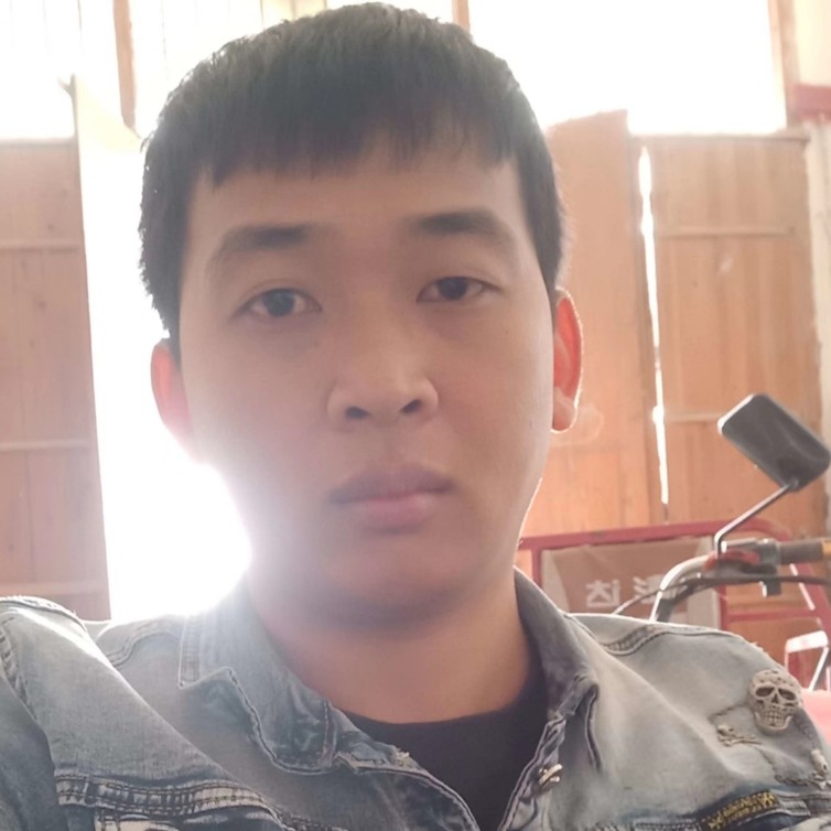 小松鼠等待感性的照片