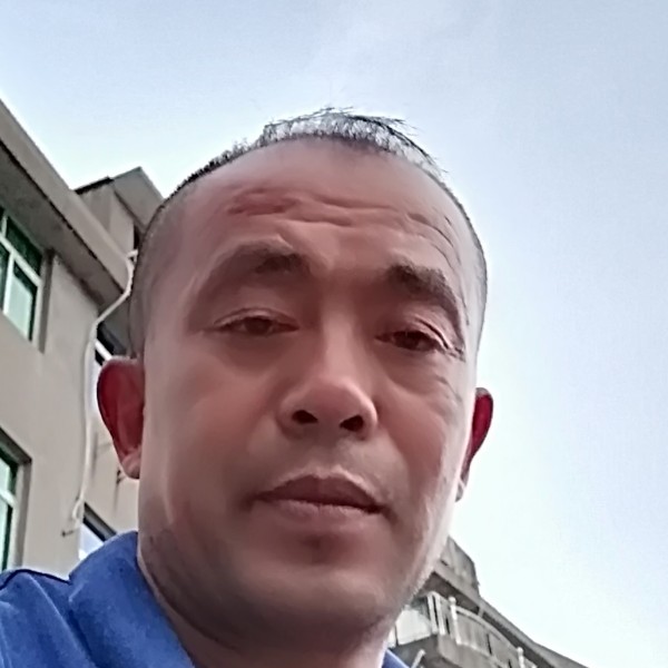 睫毛膏小巧的照片