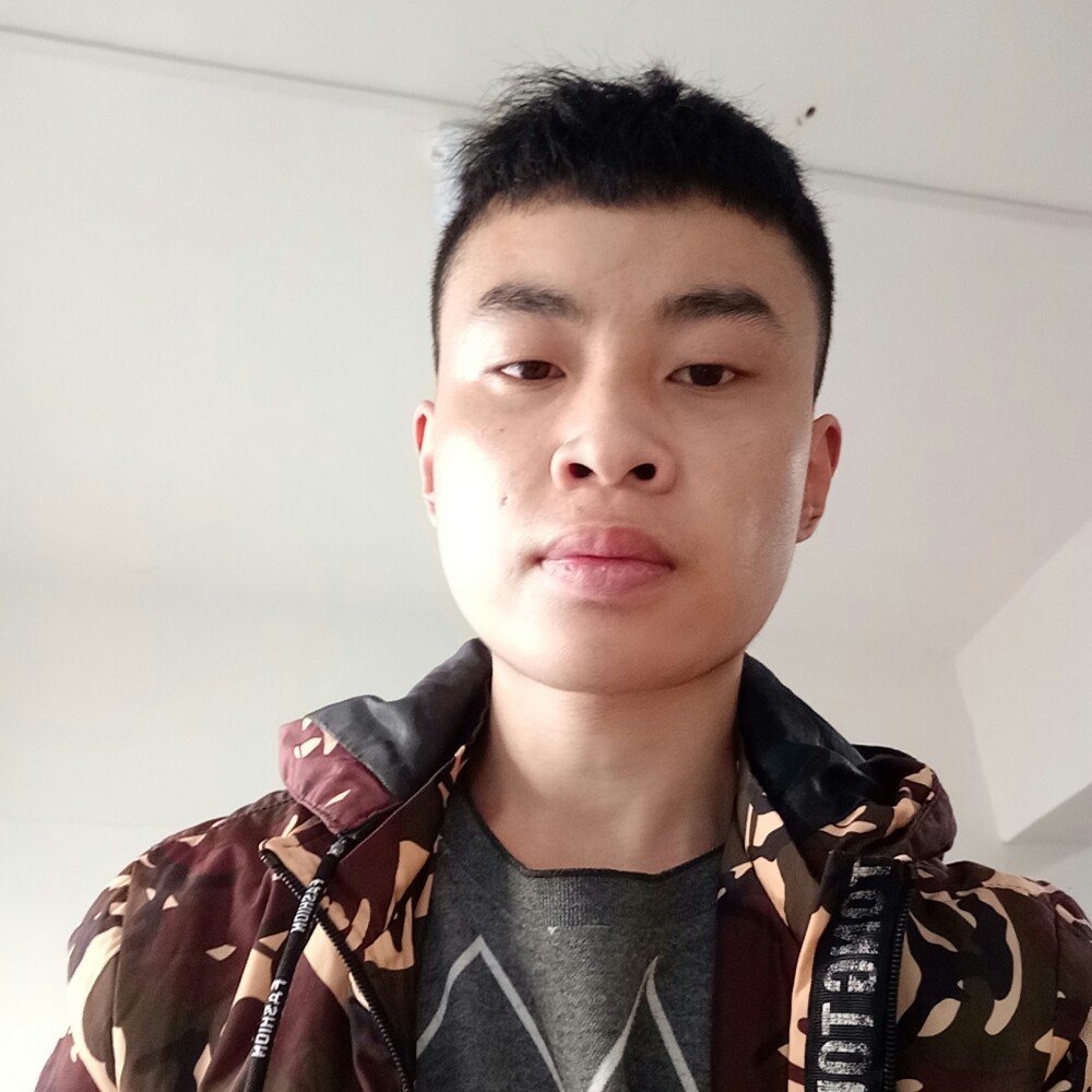 枕头迎迷离的照片