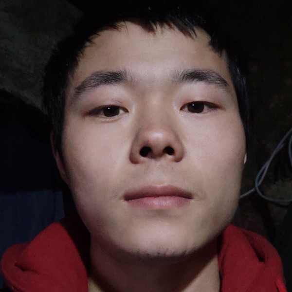 眼神倾心典雅的照片